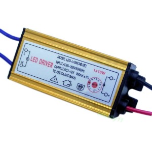 Zasilacz stałoprądowy 900mA 6-12V hermetyczny IP67